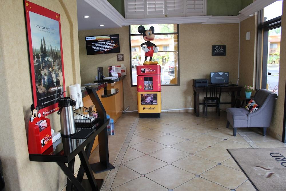 Stanford Inn & Suites Anaheim Eksteriør bilde