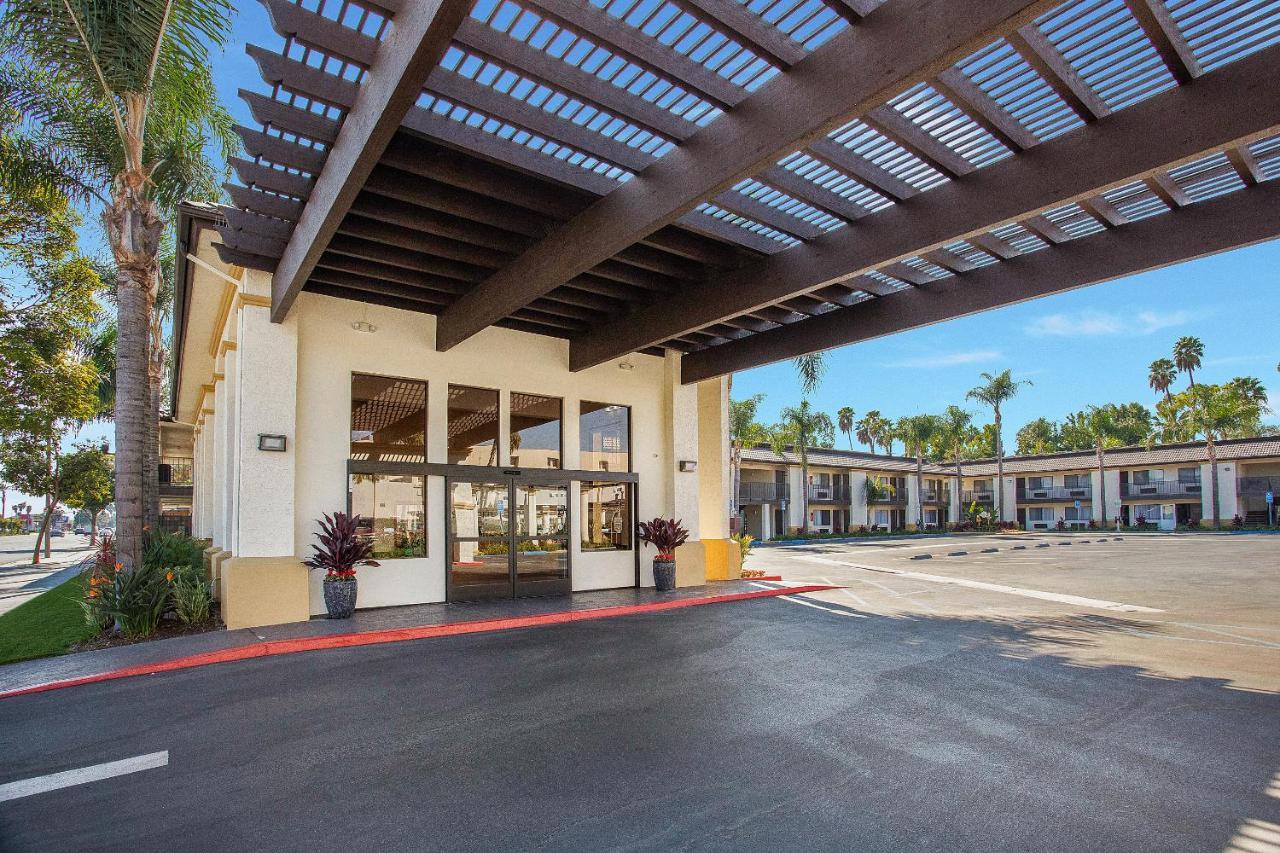 Stanford Inn & Suites Anaheim Eksteriør bilde