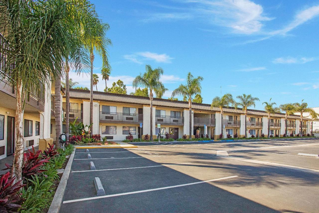 Stanford Inn & Suites Anaheim Eksteriør bilde