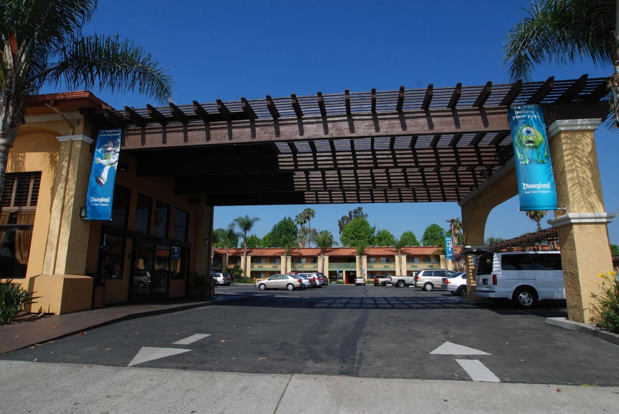 Stanford Inn & Suites Anaheim Eksteriør bilde