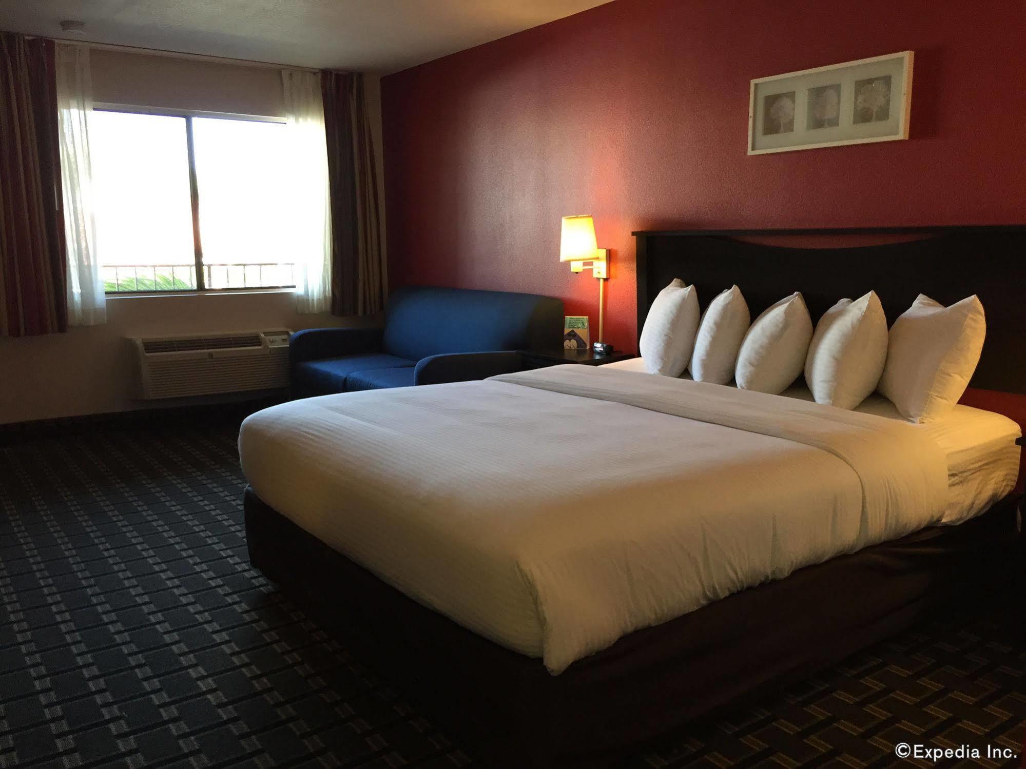 Stanford Inn & Suites Anaheim Eksteriør bilde